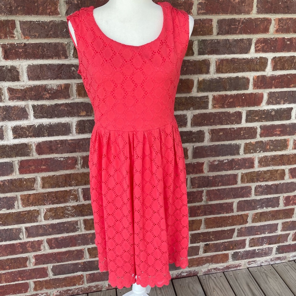 Ladies Dress Barn Coral Color Sleeveless Eyelet Dress Size 10